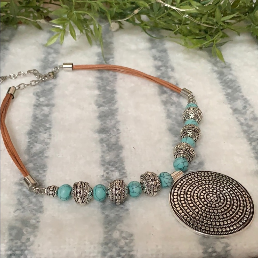 Medallion necklace with turquoise/silver beads
